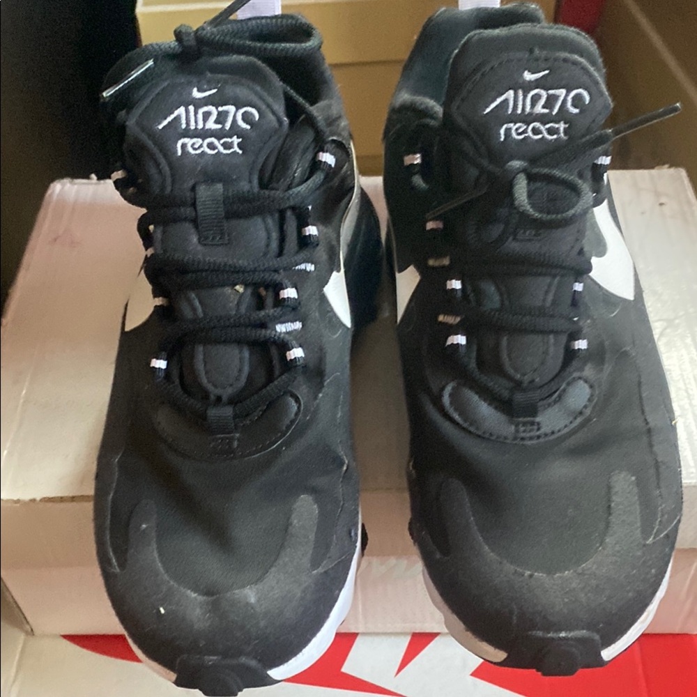 Nike Air270 React Black Sneakers